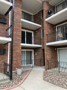 Picture of 3951 W 104th Street 2B, Chicago, IL, 60655