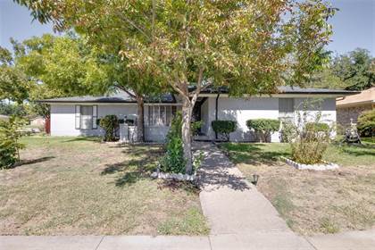 Picture of 2001 Guinevere Street, Arlington, TX, 76014