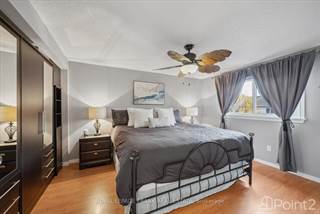 5 Greenfield Cres, Whitby, Ontario, L1N 7G2