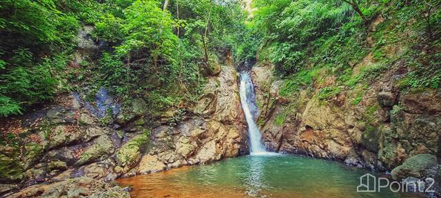 Los Saltos Waterfall  & Farm, Guanacaste