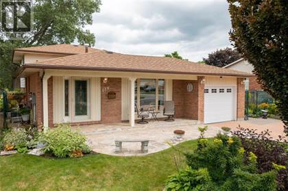 SOLD: 709 Elm Street, Sarnia, Ontario — MLS 201568746 - Sarnia Real Estate