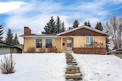 Picture of 328 Cantrell Place SW, Calgary, Alberta, T2W 2A3