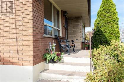 Picture of 32 VALLEY RD, St. Catharines, Ontario, L2S1Y6