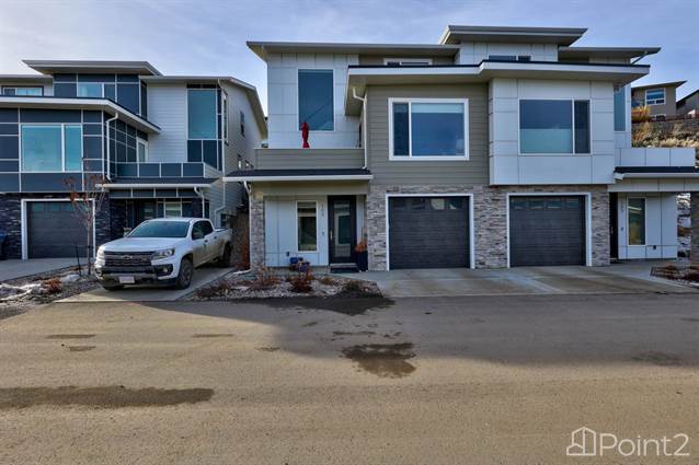 2045 Stagecoach DRive, Kamloops, BC - photo 1 of 25