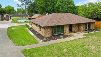 Residential for sale in 3311 Calender Road, Arlington, TX, 76017