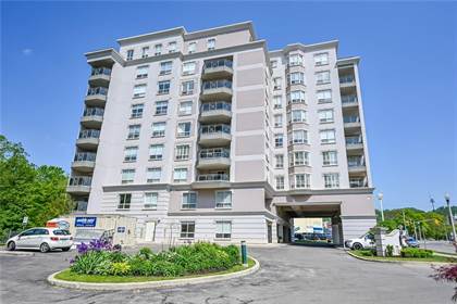 Picture of 4000 CREEKSIDE Drive, Unit #707, Dundas, Ontario, L9H7S9