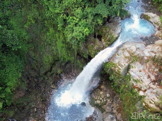 Gorgeous Farm with Waterfalls in Rincon de la Vieja Perfect for Spa or Resort, Alajuela - photo 1 of 9