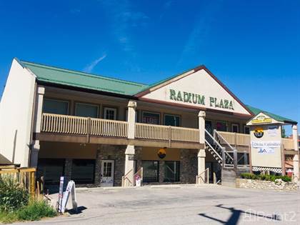 7585 Main Street West, Radium Hot Springs, British Columbia, V0A1M0