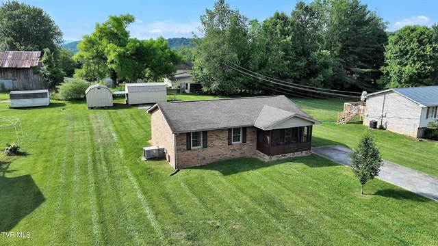 House For Sale at 228 Tallman Drive, Walnut Hill, TN, 37620 | Point2