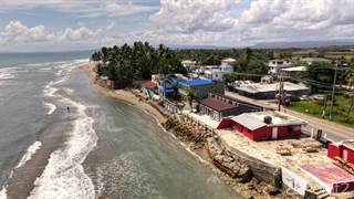 Affordable Cabarete House Directly on the Beach!, Cabarete Bay, Puerto Plata