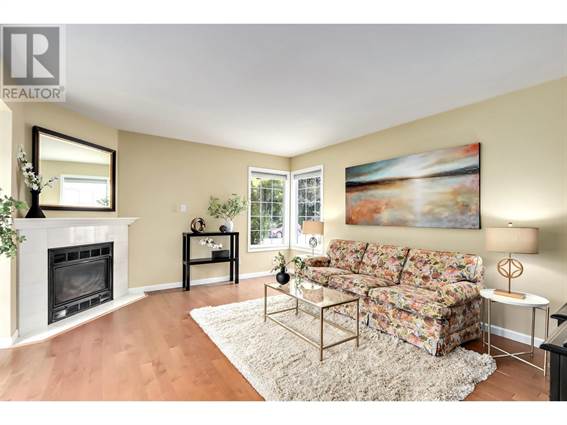 Condo For Sale At 1 1652 Mahon Avenue, North Vancouver, British 