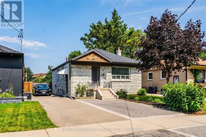 Picture of 41 TREEVIEW DR, Toronto, Ontario, M8W4C1
