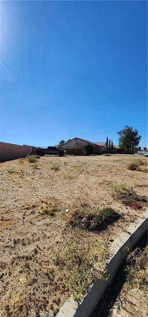 1 Silver Lake Road, El Mirage, CA 92301