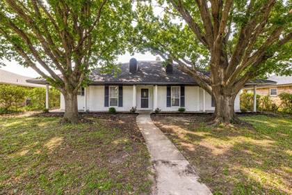 Picture of 530 Country View Lane, Garland, TX, 75043