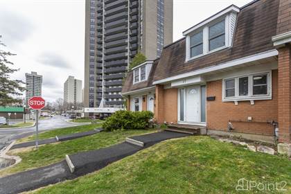 Residential Property for sale in 920 DYNES RD, Ottawa, Ontario, K2C 0J5