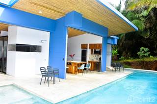 Palma Pacifica Brand New Blue House with Fiber Optic Internet, Quepos, Puntarenas