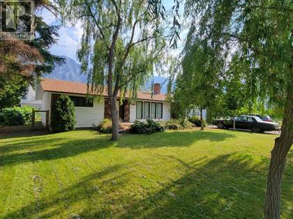Picture of 2691 MIDDLE BENCH Road, Keremeos, British Columbia, V0X1N2