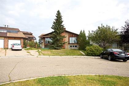 Picture of 55 Beaconsfield Crescent NW, Calgary, Alberta, T3K 1W5