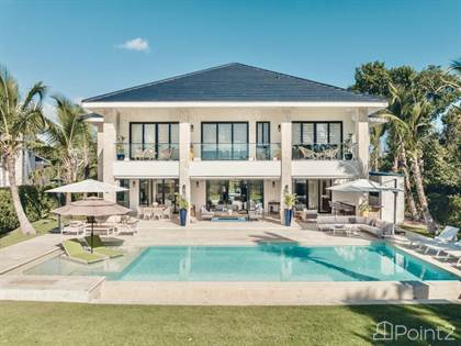 Exquisite 7-Bedroom Villa Overlooking the Spectacular Golf Course, Punta Cana, La Altagracia