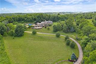 2 Deer Hollow Dr, Collier Township, PA, 15071