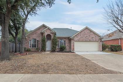 Residential for sale in 1215 Hardisty Drive, Arlington, TX, 76001