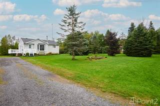 215 St Thomas Road, Russell, Ontario