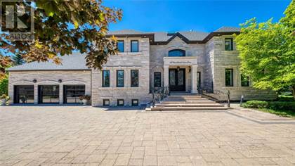 12 WOODLAND ACRES CRES, Vaughan, Ontario, L6A1G1