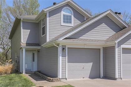 Residential for sale in 6137 NE Moonstone Court, Lee's Summit, MO, 64064