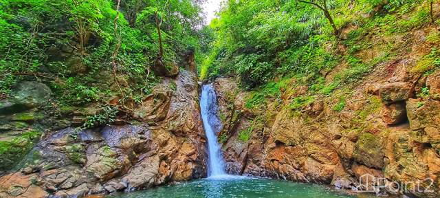 Los Saltos Waterfall  & Farm, Guanacaste