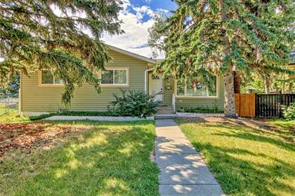 Picture of 44 Hardisty Place SW, Calgary, Alberta, T2Y 3B3