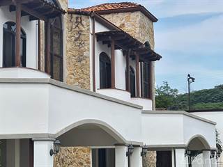 Elegante casa en  Santa ANA│3 HAB + Loft│ Areas Sociales, Santa Ana, San José