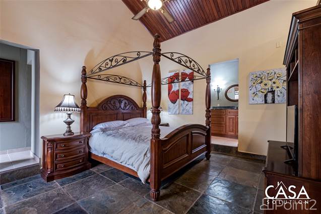 Elegant Home For Sale in Prestigious Valle Escondido Gated Community, Boquete