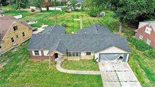 6552 PARKWAY Circle, Dearborn Heights, MI, 48127