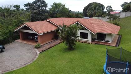 Spectacular house in a residential area with pool, ranch, water well, small forest, Grecia, Alajuela