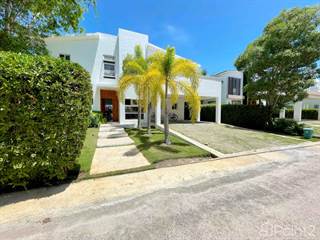 Residential Property for sale in Comfortable 4 Bedroom Villa with excellent location in Puntacana Village, Punta Cana, La Altagracia