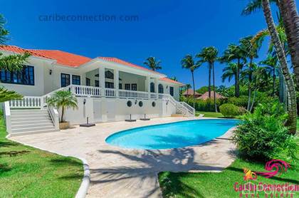 LUXURY REFURBISHED VILLA WITH GUEST APARTMENT ONLY STEPS FROM THE BEACH, Cabarete Bay, Puerto Plata