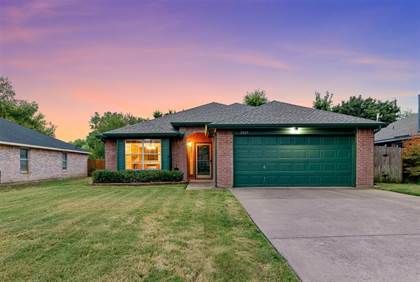 Picture of 2425 May Lane, Grand Prairie, TX, 75050