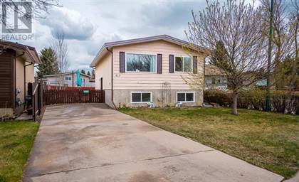 Single Family for sale in 417 Stafford Bay N, Lethbridge, Alberta, T1H6E2