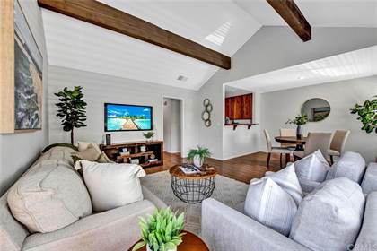 Propiedad residencial en venta en 700 W Walnut Avenue 24, Orange, CA, 92868