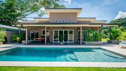 Casa Laurel: A Stunning 3-Bed, 2.5-Bath Tropical Modern Retreat in Surfside, Playa Potrero, Guanacaste