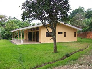 Nicely designed home, gated community on 2600 meters of land - 10 min from everything, Puriscal, San José