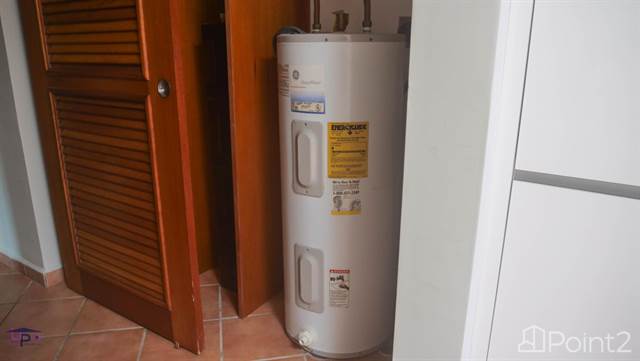 Electric water heater tank