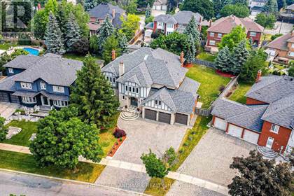 Picture of 7 DEWBOURNE AVE, Richmond Hill, Ontario, L4B3G7