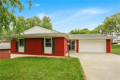 Residential Property for sale in 11 N Carriage Drive, St. Joseph, MO, 64506