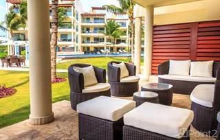 Condominium for sale in 2 BED CONDO STEPS FROM THE BEACH, Playa del Carmen, Quintana Roo