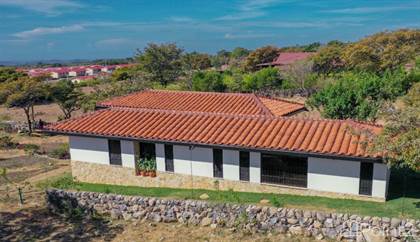 Price Reduction! New Los Nances House for Sale on 2,500 square meters in Alto Boquete - photo 2 of 10