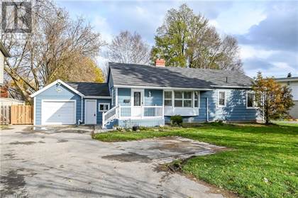Picture of 365 FIDDLERS GREEN Road, Ancaster, Ontario, L9G1X2