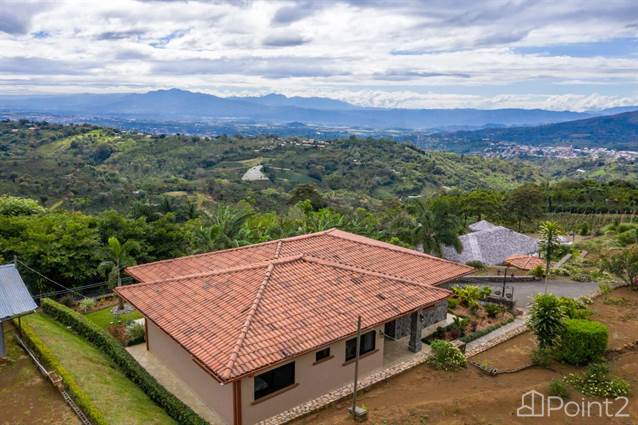 Cenizaro House In Oro Monte Gated Resort Community in Naranjo, Alajuela