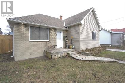 Picture of 118 COBDEN Street, Sarnia, Ontario, N7T3Z7