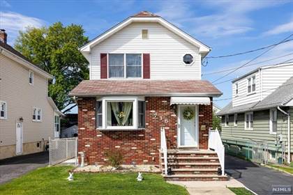 Residential Property for sale in 715  Teneyck Avenue, Lyndhurst, NJ, 07071
